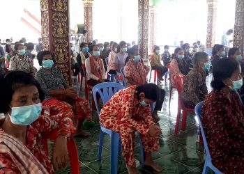 Food And Rights Talk: Cambodian Farmers Deeper In Debt