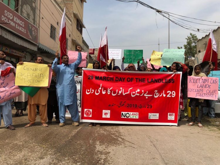 139 groups from 26 countries mark ‘Day of the Landless’
