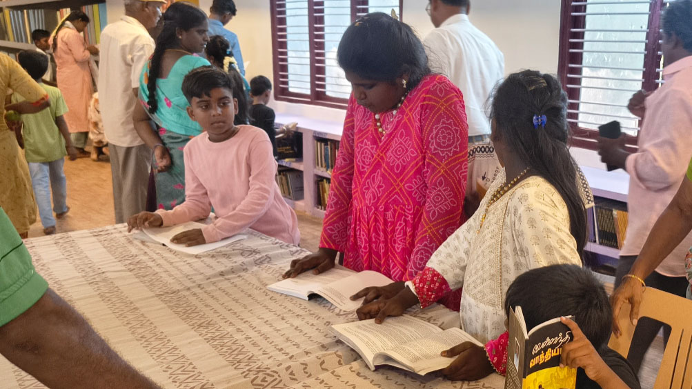 “Vaasikkalaam Vaanga” Community Library Opens Doors to Learning in Kallaru, Tamil Nadu